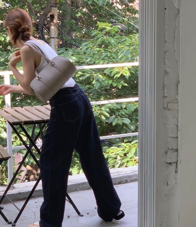 韓國lemego - 牛皮圓筒手提肩背包(Bella)-淺卡其