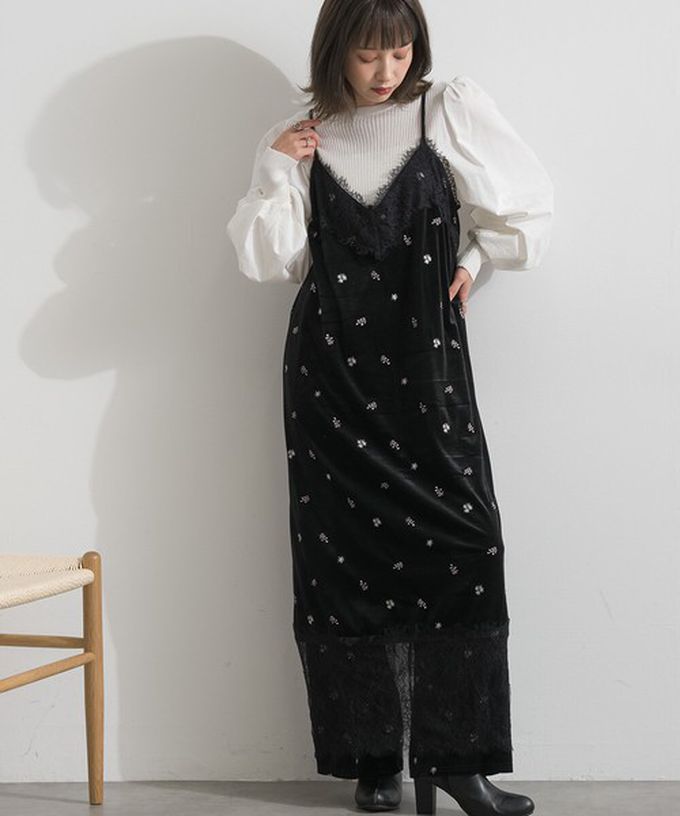 日本 ELENCARE DUE - 魅力光澤絨面蕾絲吊帶洋裝-小花刺繡-煙燻藍