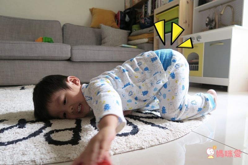 日本西松屋 - 印花長袖睡衣-窗台貓咪-杏-JNY-17480