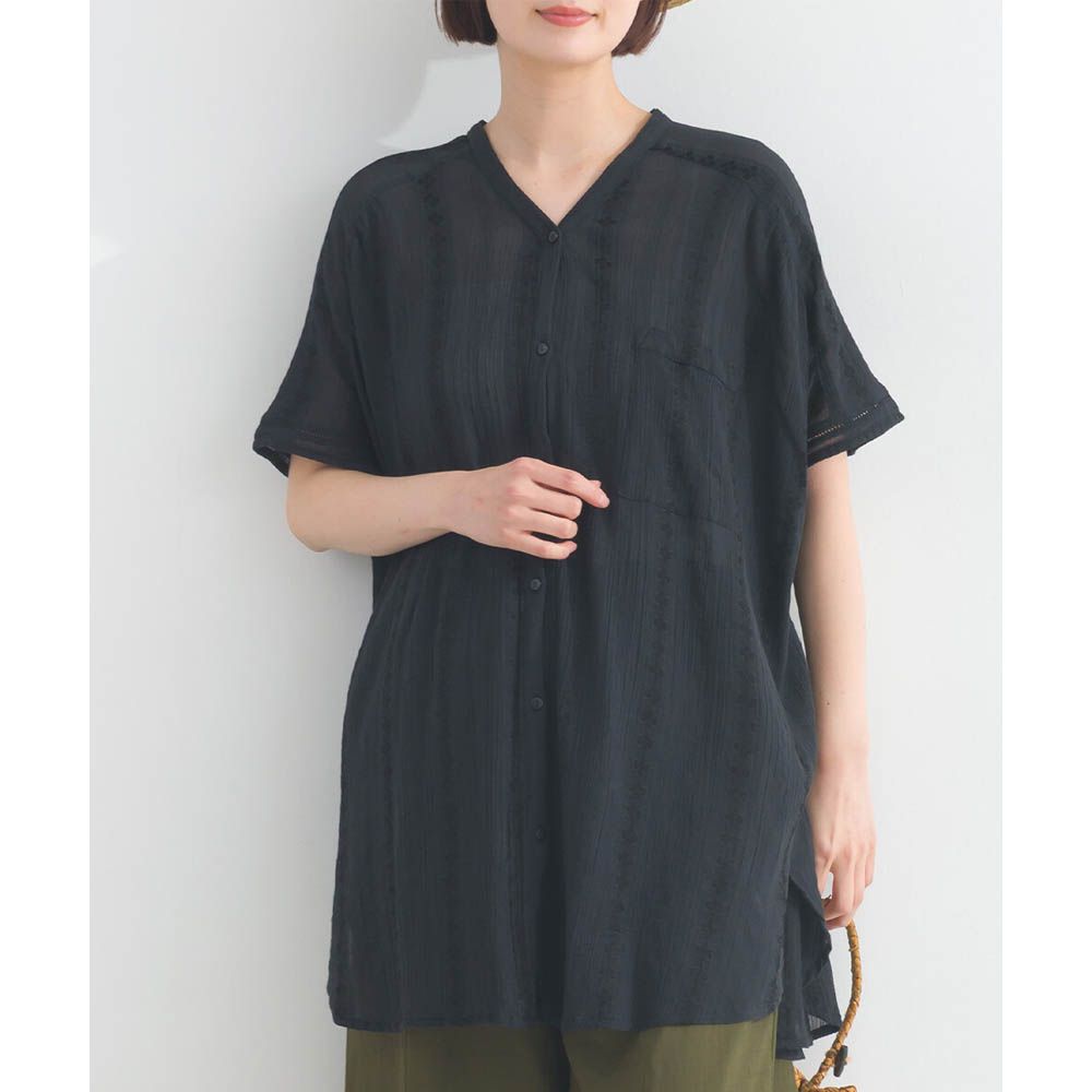 柔軟嫘縈緹花分層V領短袖上衣-黑