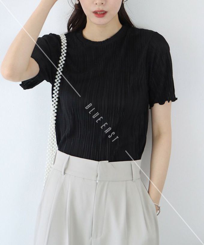 日本 BLUE EAST - 韓國製 圓領貝殼紋光澤短袖上衣-黑