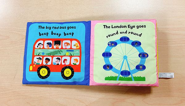 My First London Bus Cloth Book 我的第一本倫敦布書
