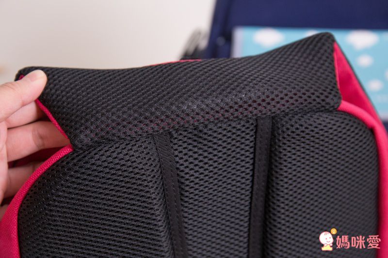 超輕量 ✪ niizo 小學生清新風護脊書包