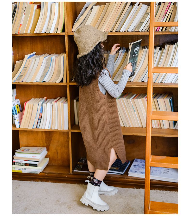 森林系半高領針織背心連身裙-咖啡色