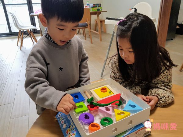 最適合寶寶的第一本書【日本 Ed.Inter 布書】