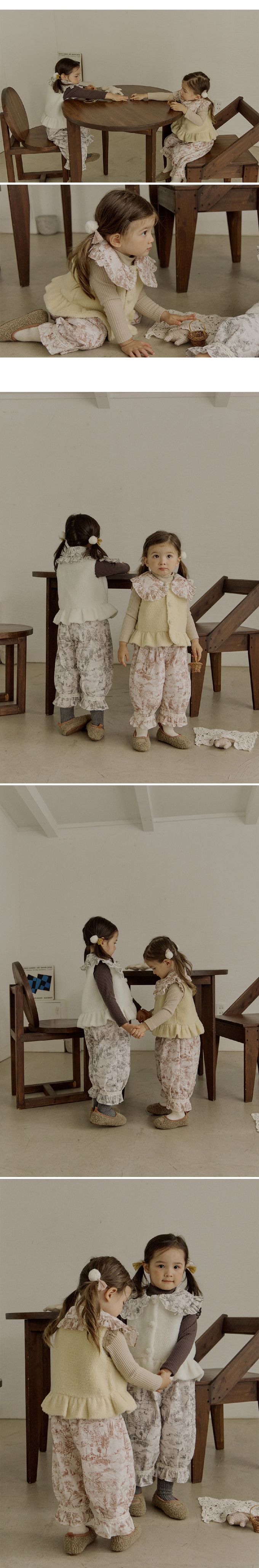 韓國 Puellaflo - 蕾絲布翅膀點綴彈性上衣-淺卡其