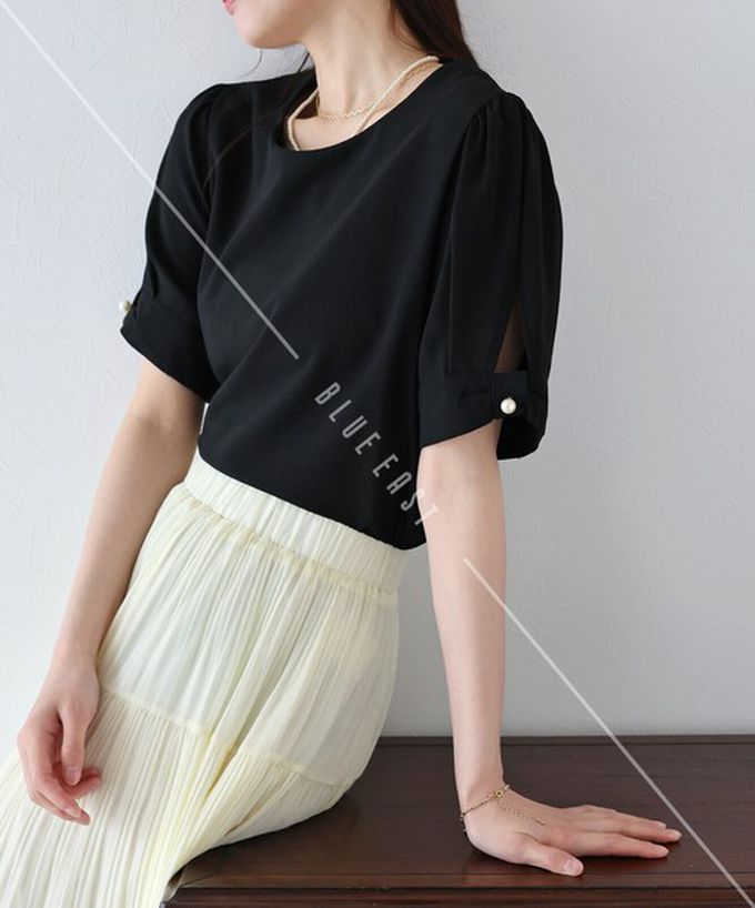 日本 BLUE EAST - 珍珠袖扣亞麻感氣質短袖上衣-摩卡 (M)
