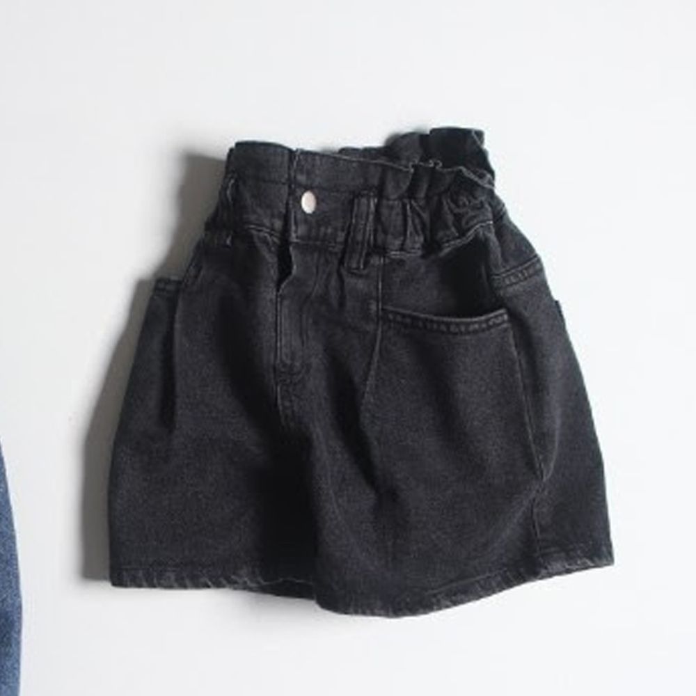 韓國 First Blue - (剩11,15號)平口袋寬口牛仔短褲-黑