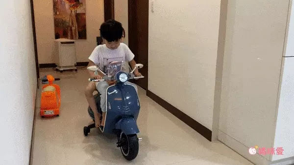 \ 限時特殺 /正宗原版授權【偉士牌Vespa】 迷你電動車