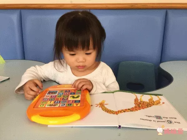 【禾流文創】國際繪本艾瑞卡爾有聲學習套書 / 會動的小汽車立體書！