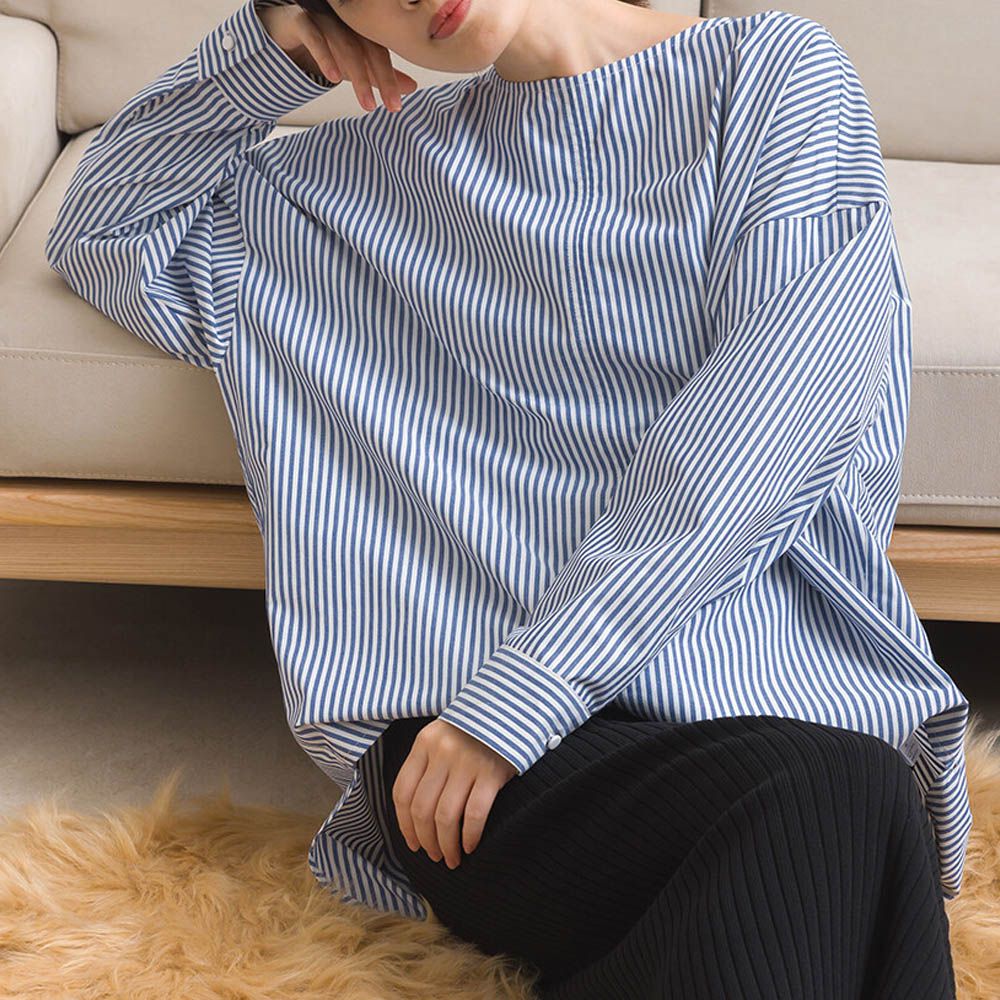 圓弧優雅前短後長修身船領長袖上衣-條紋-藍