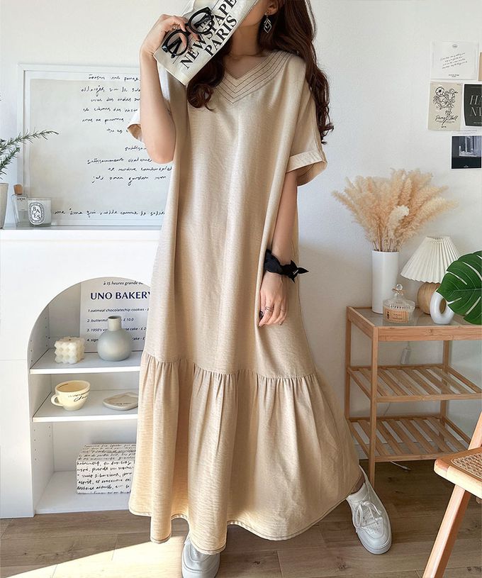 日本 Classical Elf - 顯瘦線條V領傘狀五分袖洋裝-海軍藍