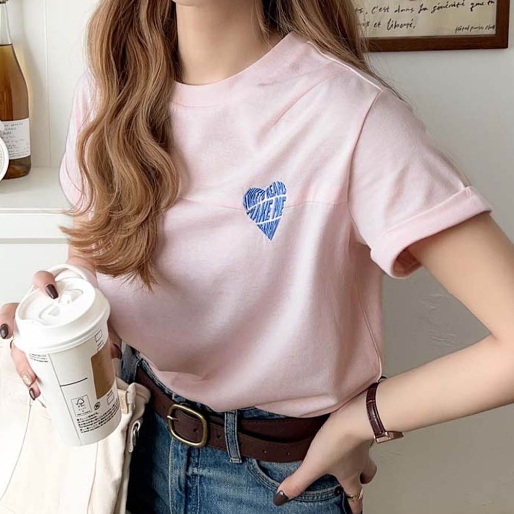 經典胸前愛心刺繡短袖上衣-藍愛心-粉紅