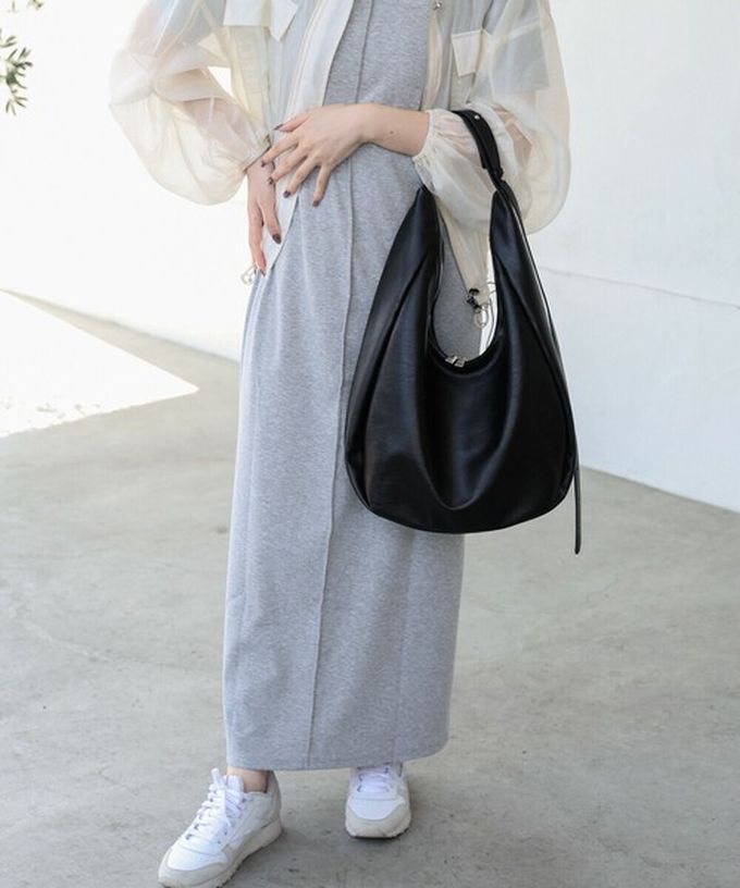 日本 Bab - 俐落雙拉鍊彎月形質感肩背包-米白