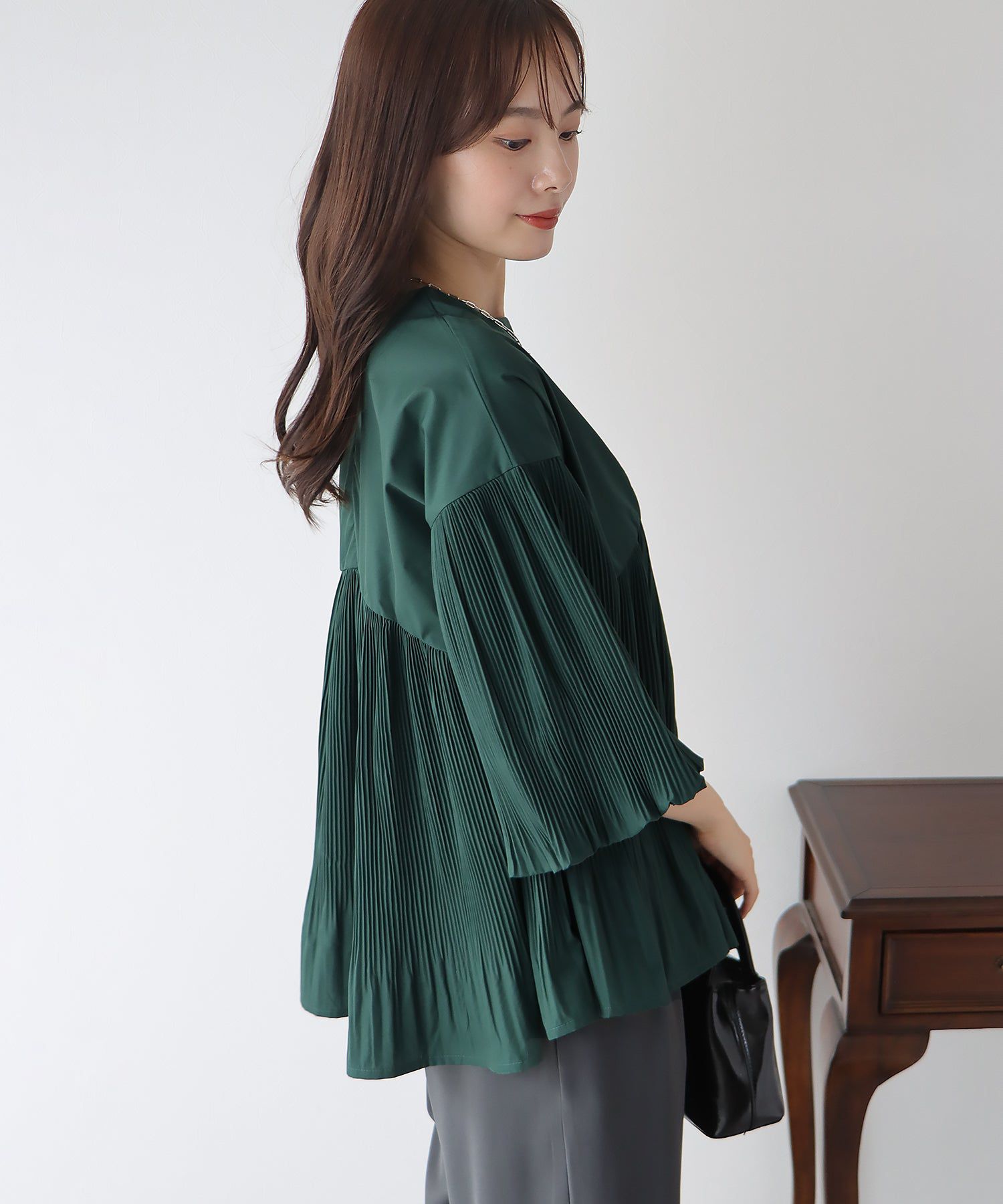 日本 BLUE EAST - 楊柳拼接五分袖上衣-奶茶