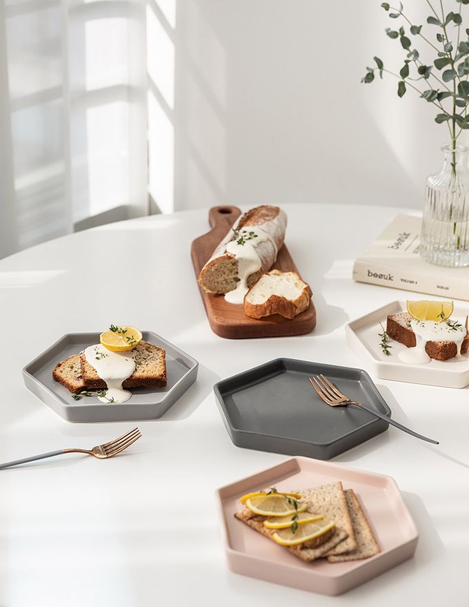 韓國 SSUEIM - Mariebel系列莫蘭迪陶瓷六角淺盤Ｍ (奶油白)