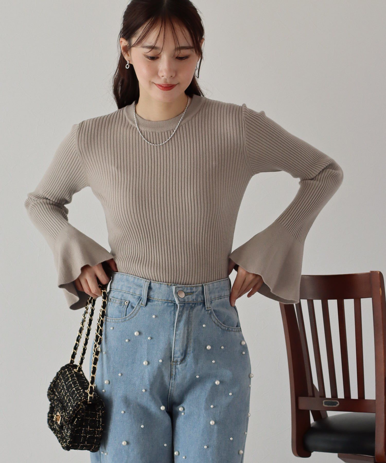 日本 BLUE EAST - 優雅喇叭袖細羅紋修身長袖上衣-藍