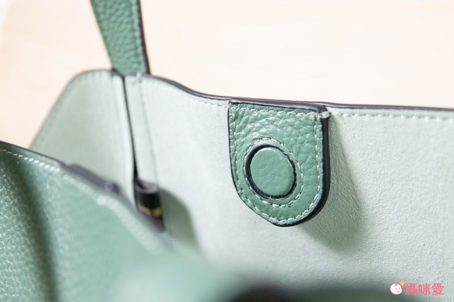 真皮斜跨小水桶包-附斜背帶-米白色 (21x12.5x18cm)