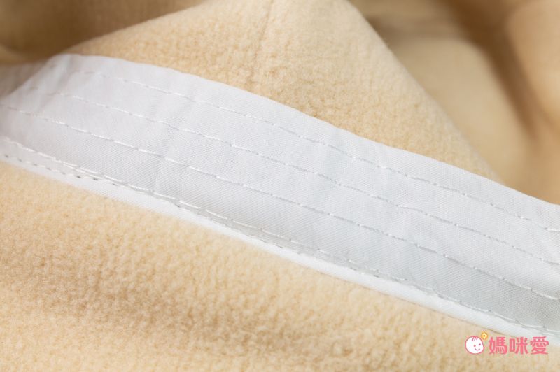 韓國 MAY - 三角披肩式圍巾/披巾-卡其