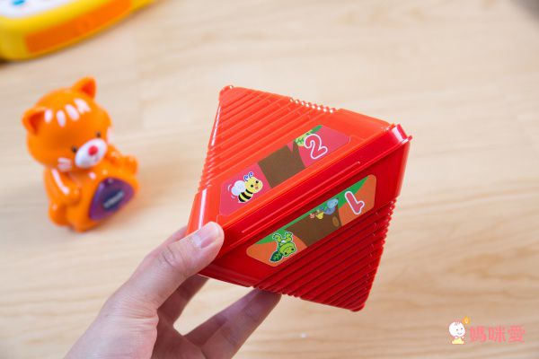 化身飛行員探索世界【Vtech】聲光探索地球儀