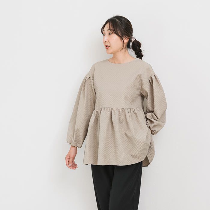 日本 ihuu - 甜美腰線壓紋後綁帶長袖上衣-黑