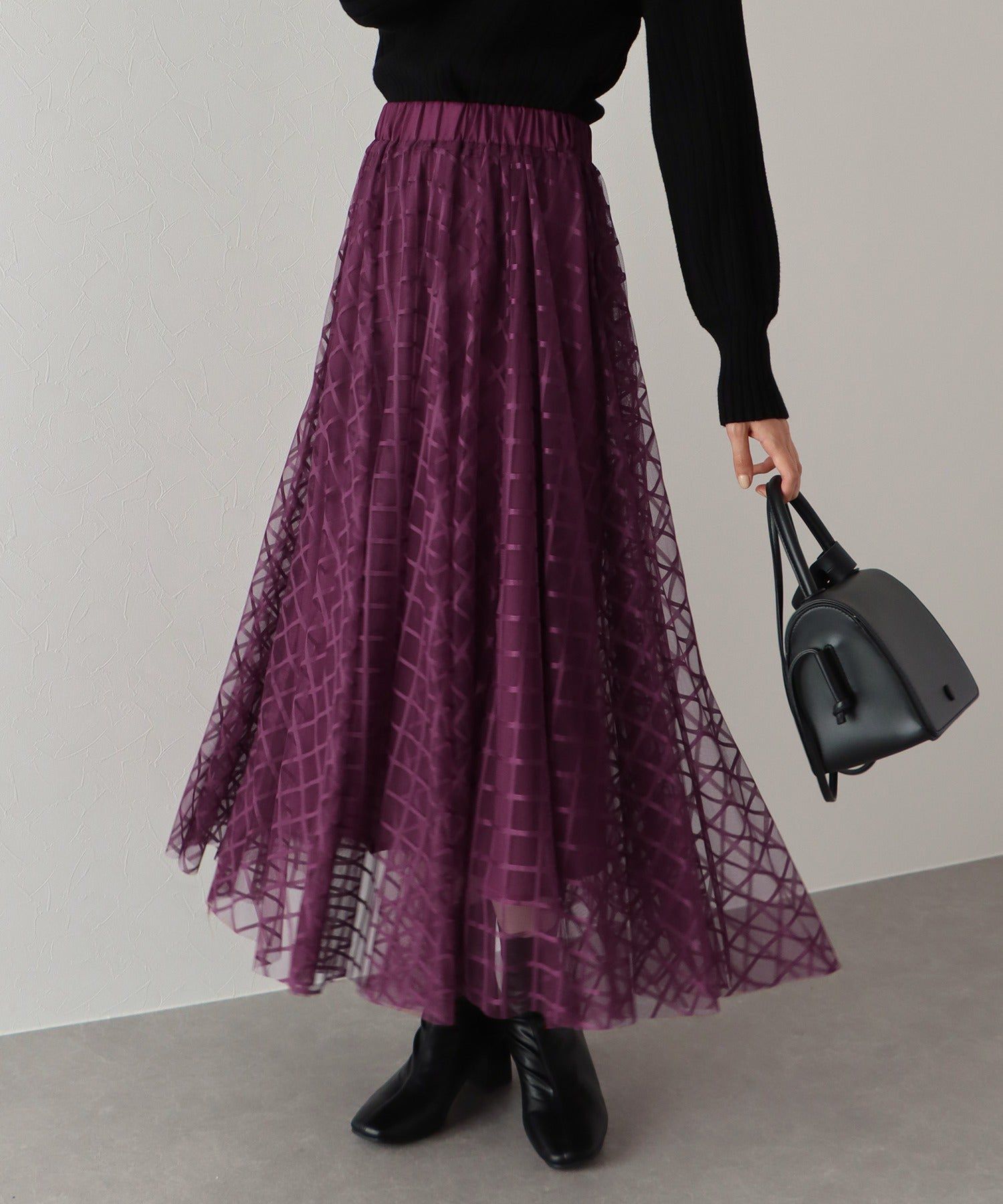 日本 BLUE EAST - 優雅格紋修身紗裙-簡約黑