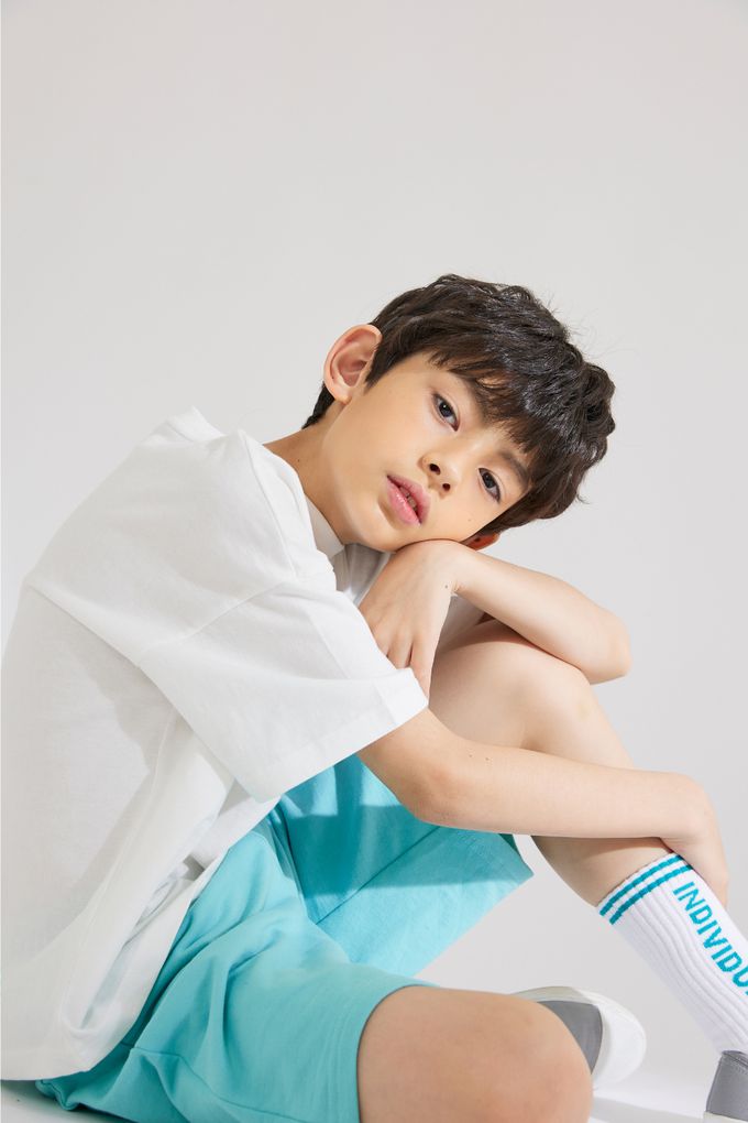 韓國 INDIVIDUEL - 好搭配休閒風五分褲-米灰