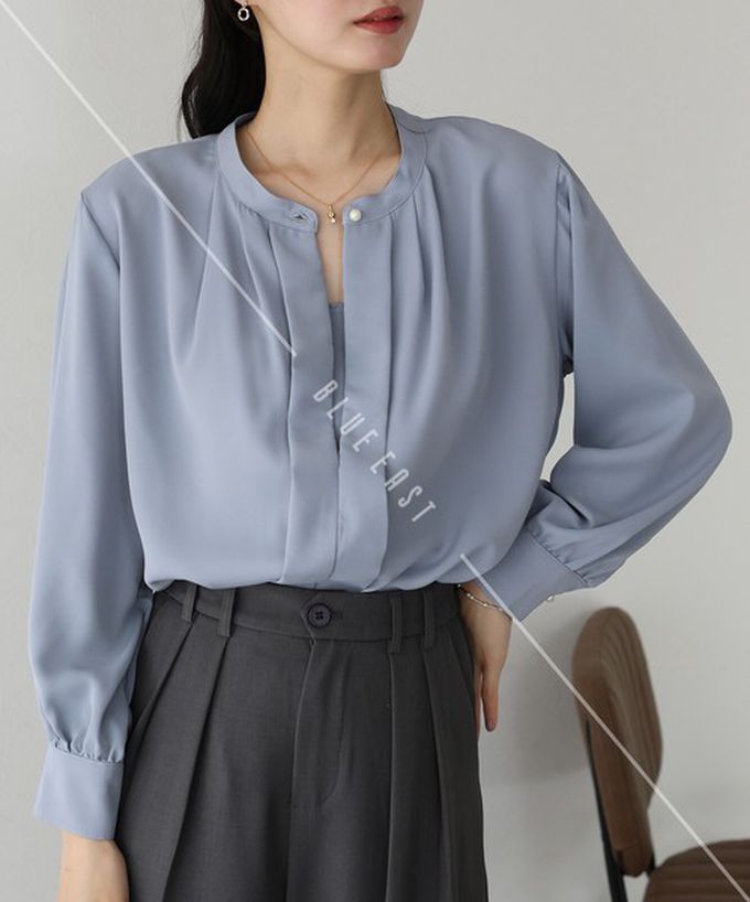 日本 BLUE EAST - 2way領知性整潔感打褶長袖上衣-珍珠袖扣-炭灰