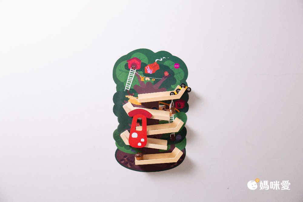 免收拾【新加坡Oribel】壁貼玩具，貼在牆上想玩就玩！