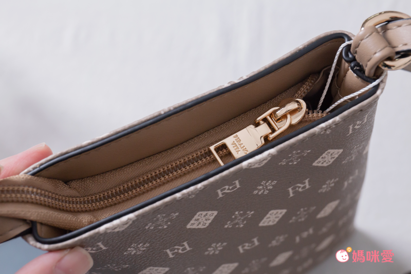 日本 FIRANO - [雜誌揭載]經典花紋仿皮托特包+側背包2件組-附摺疊購物袋-米白 (30x40x14cm)