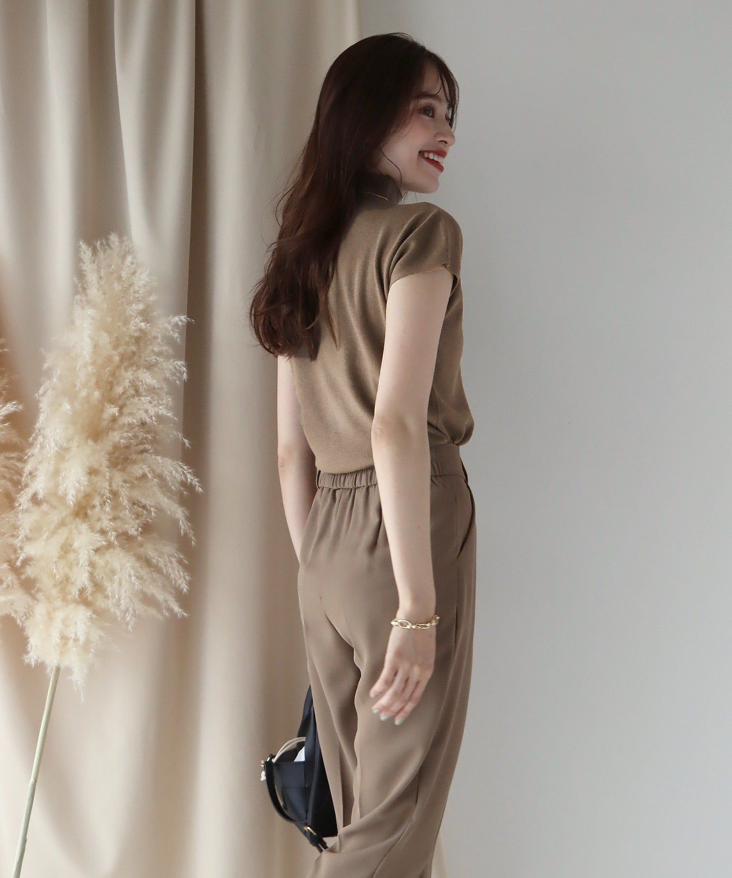 日本 BLUE EAST - 小立領法式袖薄針織上衣-橄欖綠