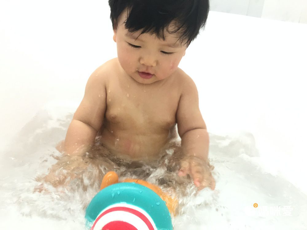 浴室秒變水上樂園【德國 Hape】戲水玩具，孩子愛上洗澡的魔法