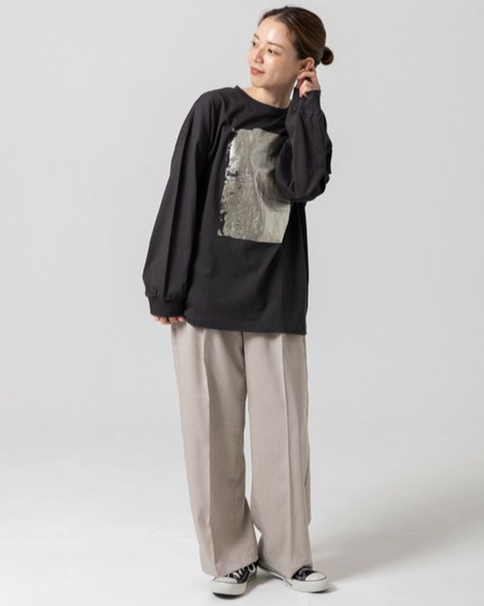 日本 gleam - 燙金時尚光澤廓形寬版長袖上衣-奶油x金