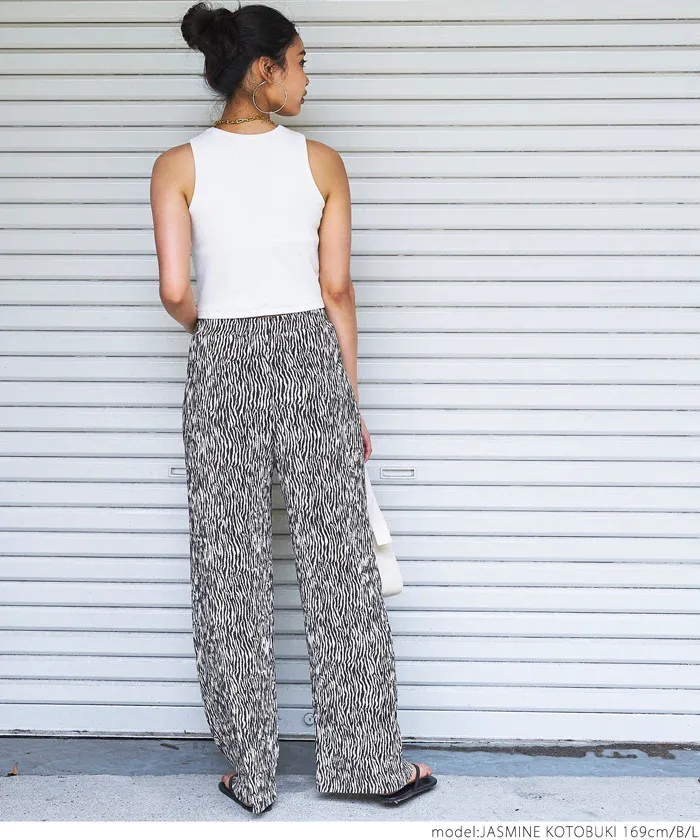 日本 COCA - 透氣印花修身寬褲-豹紋
