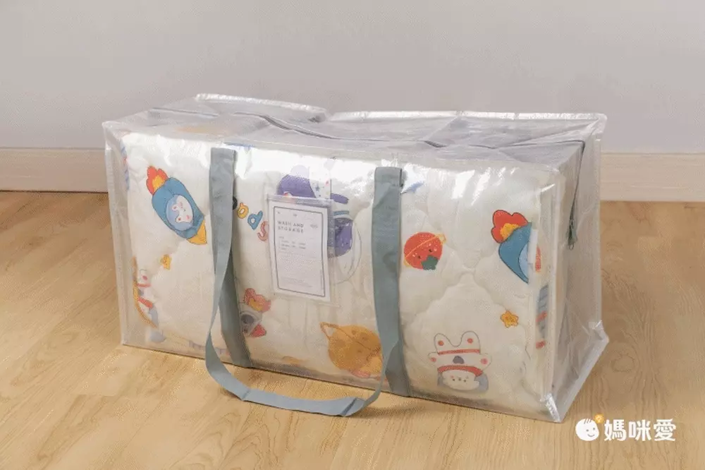 日本代購 - [日本主婦推薦] 半透明多功能衣物收納袋(可肩背/手提) 3入組-淺灰 (L(47x20x36cm))