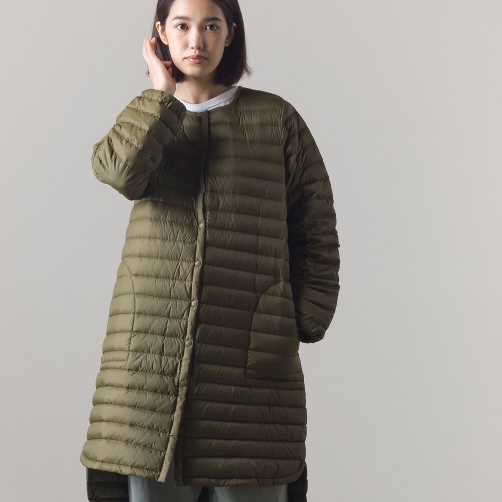 日本 OMNES - 超輕量保暖羽絨長版圓領外套-墨綠