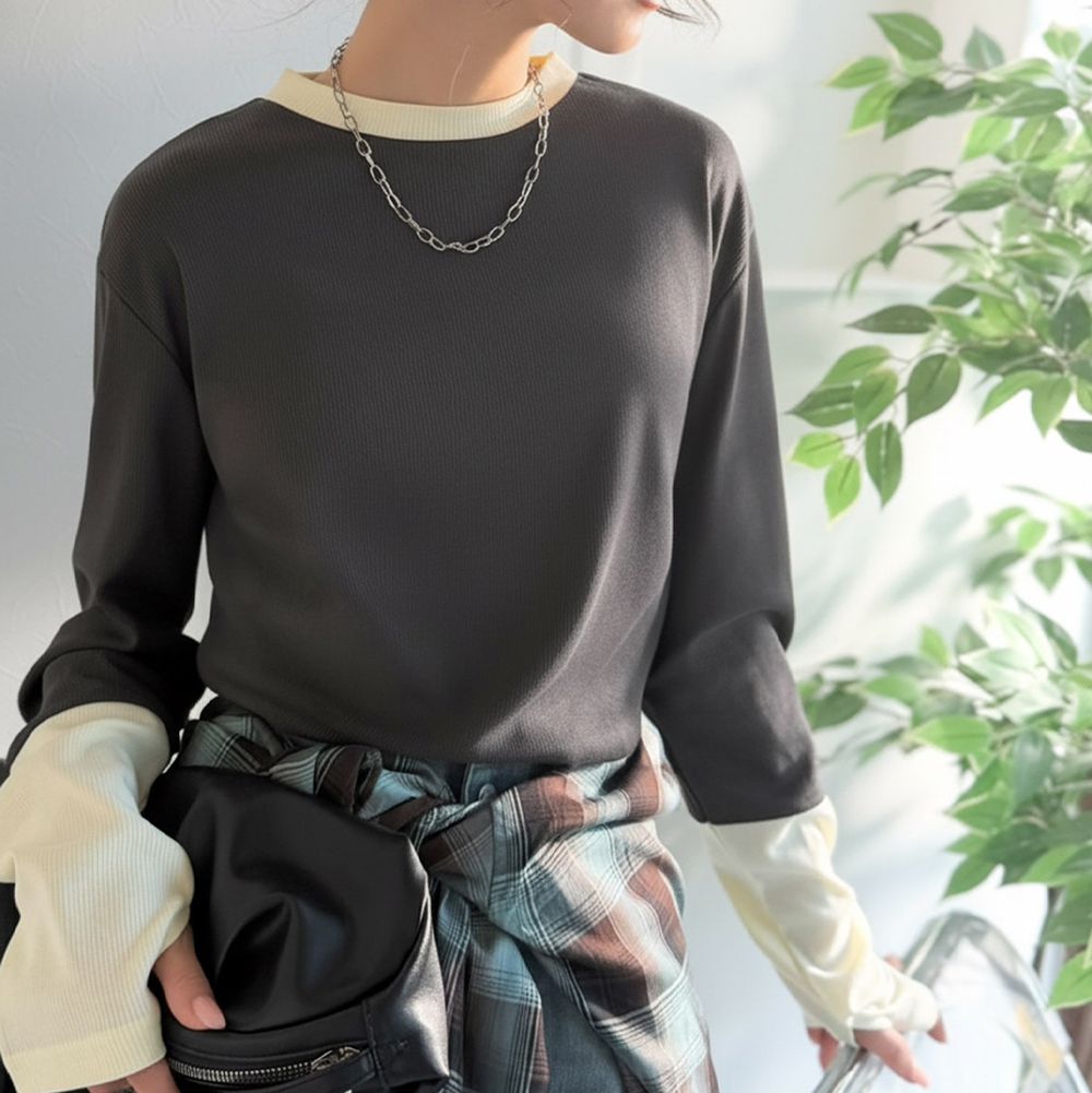 時尚配色袖羅紋長袖上衣(指孔設計)-炭灰