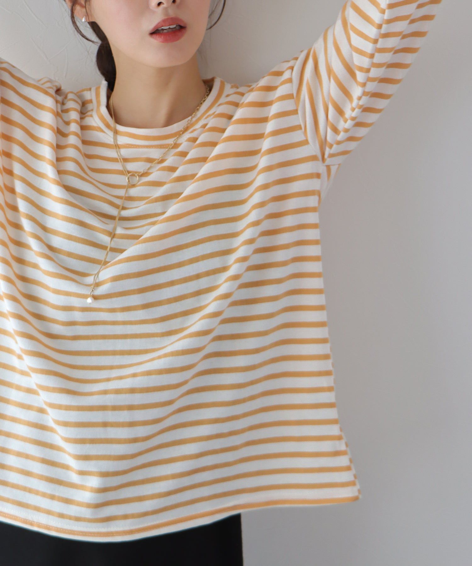 日本 BLUE EAST - 圓領百搭柔軟薄長袖上衣-條紋-深藍