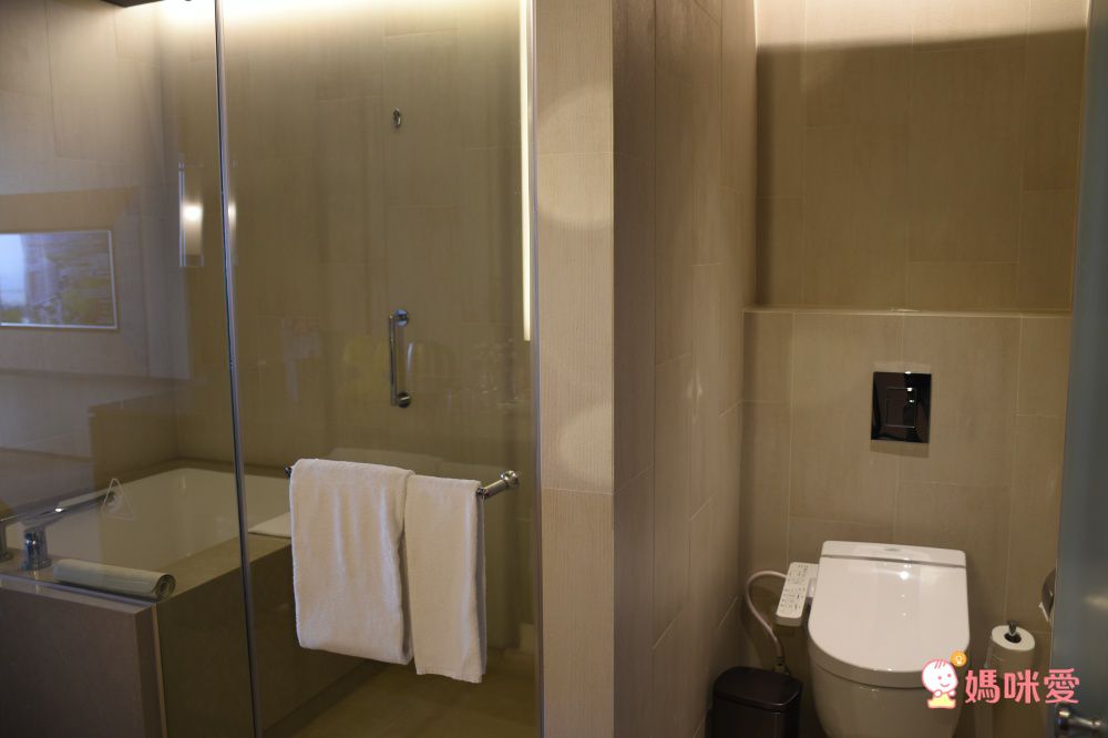 台南大員皇冠四人房2大1小$4299起 指定平日