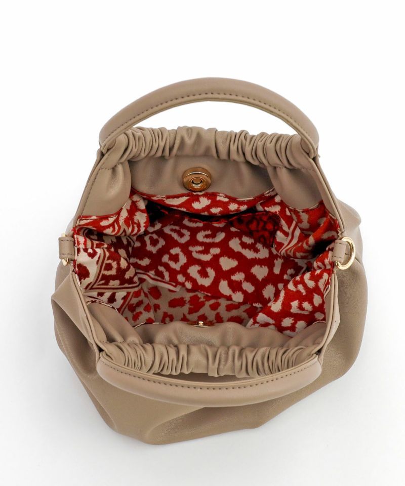 日本 COOCO - 2WAY柔軟皮革豆形手提小包/側背包-淺灰杏 (W14*H20*D12cm)