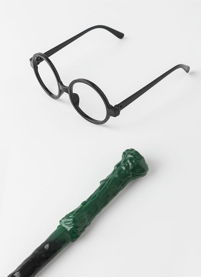 韓國 OZKIZ - 魔法師連身斗篷外套(附配件)-黑