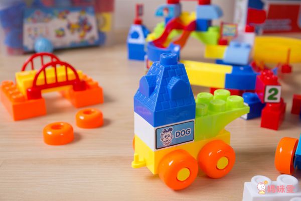 3 in 1 益智積木學習桌 ✖ 軌道滾球積木【獨家現省優惠】↗