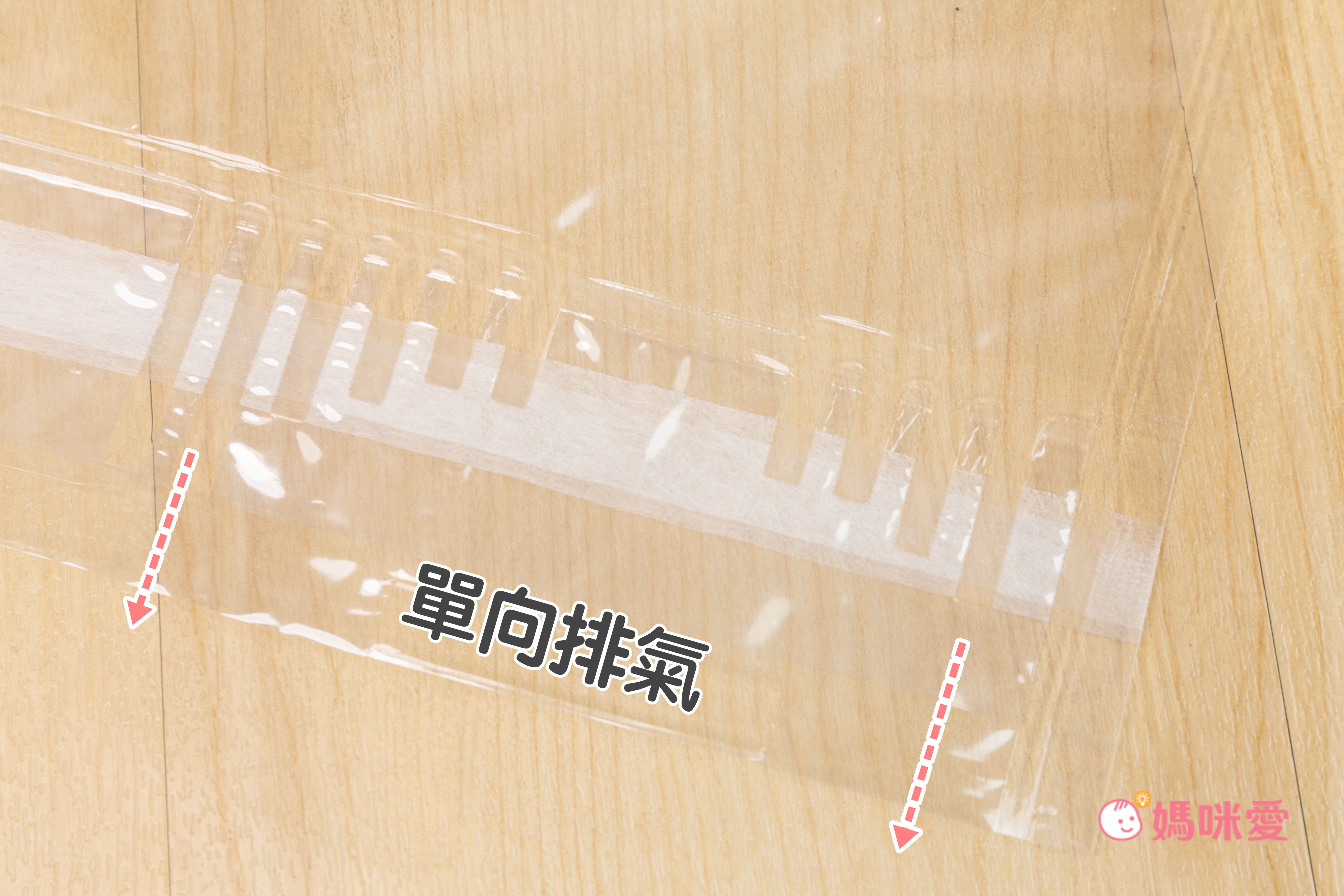 出國必備！節省 70% 收納空間【日本製手卷式壓縮袋】