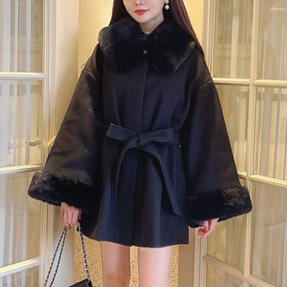 魅力喇叭袖貴氣大衣外套(毛領可拆)-霧黑 (F)