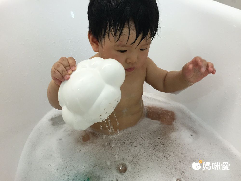 浴室秒變水上樂園【德國 Hape】戲水玩具，孩子愛上洗澡的魔法