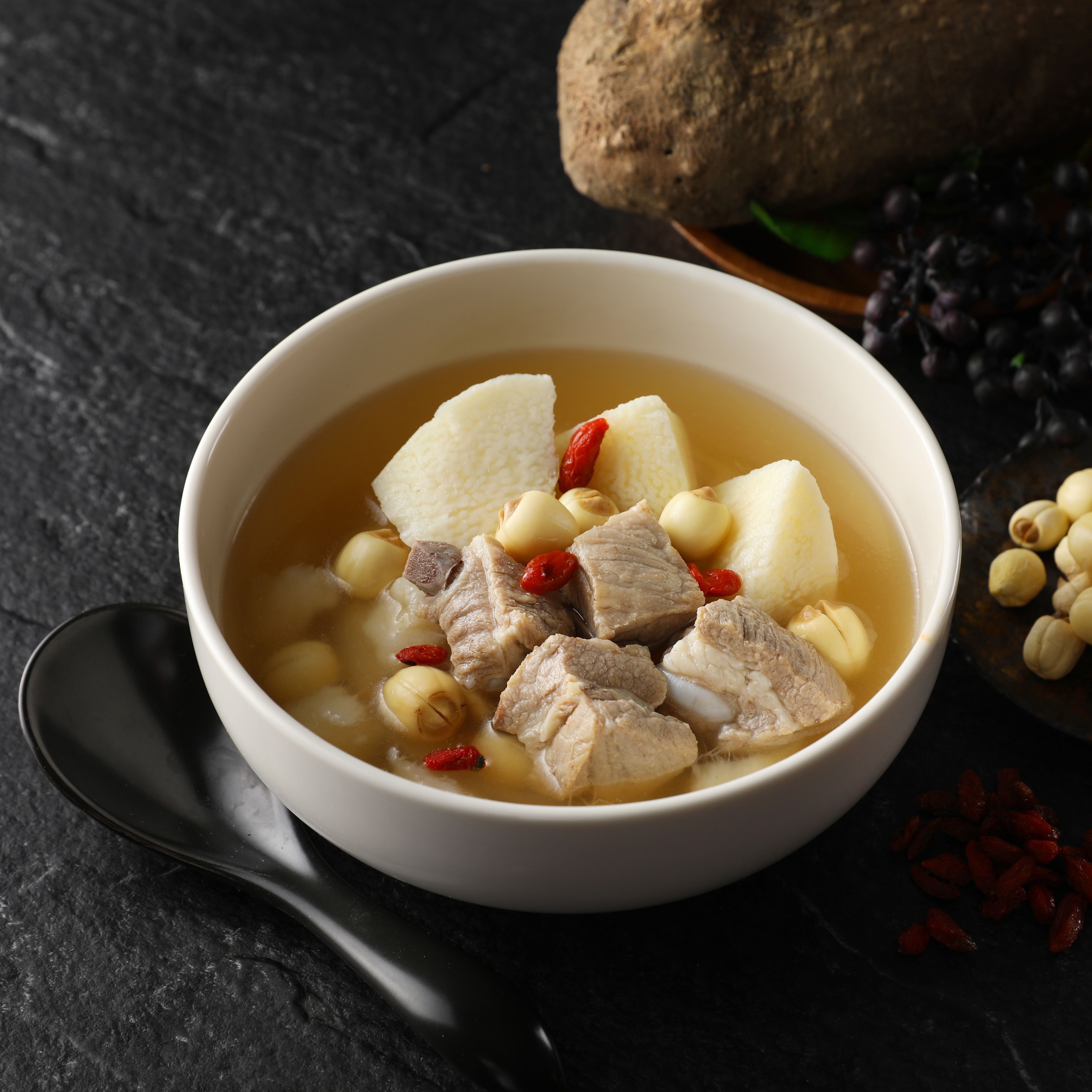 知名飯店港點【豪鼎私廚】魚子燒賣/葡式焗蛋塔/煲湯