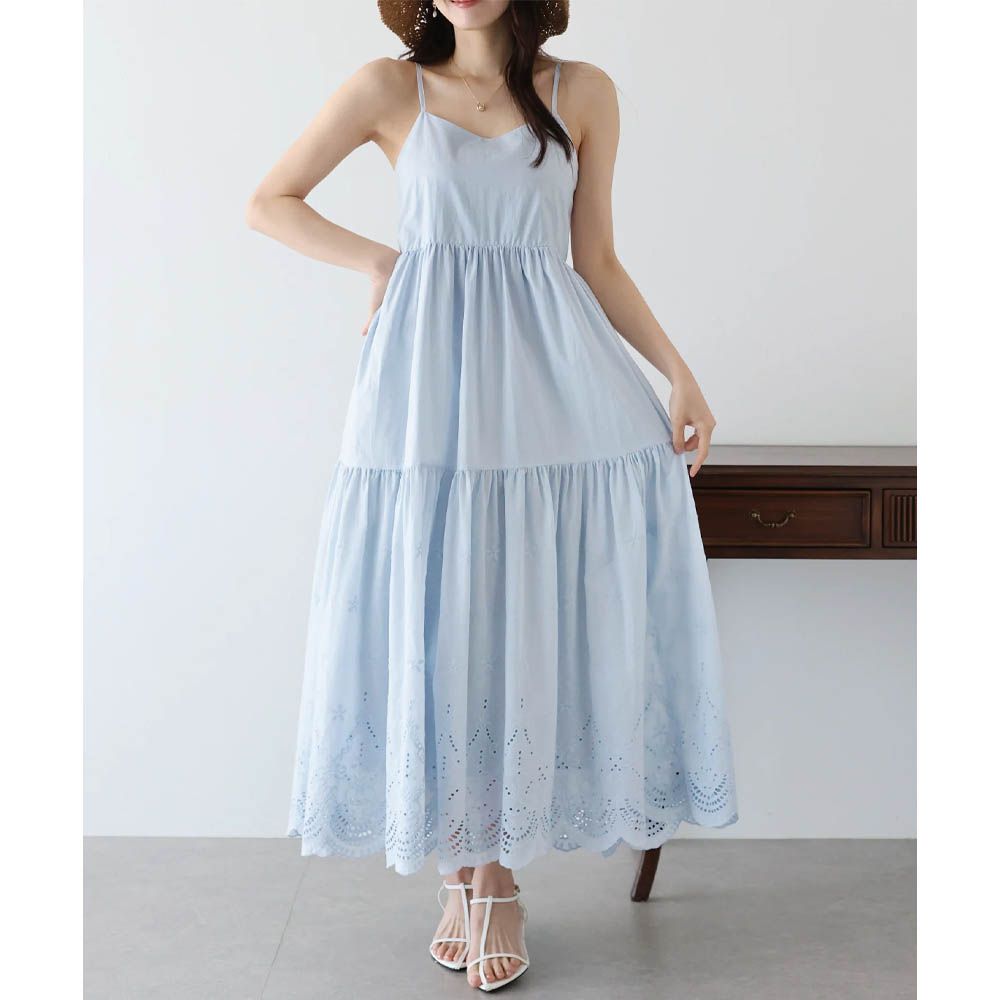 精緻雕花下擺迷人細肩帶洋裝-水藍 (M)
