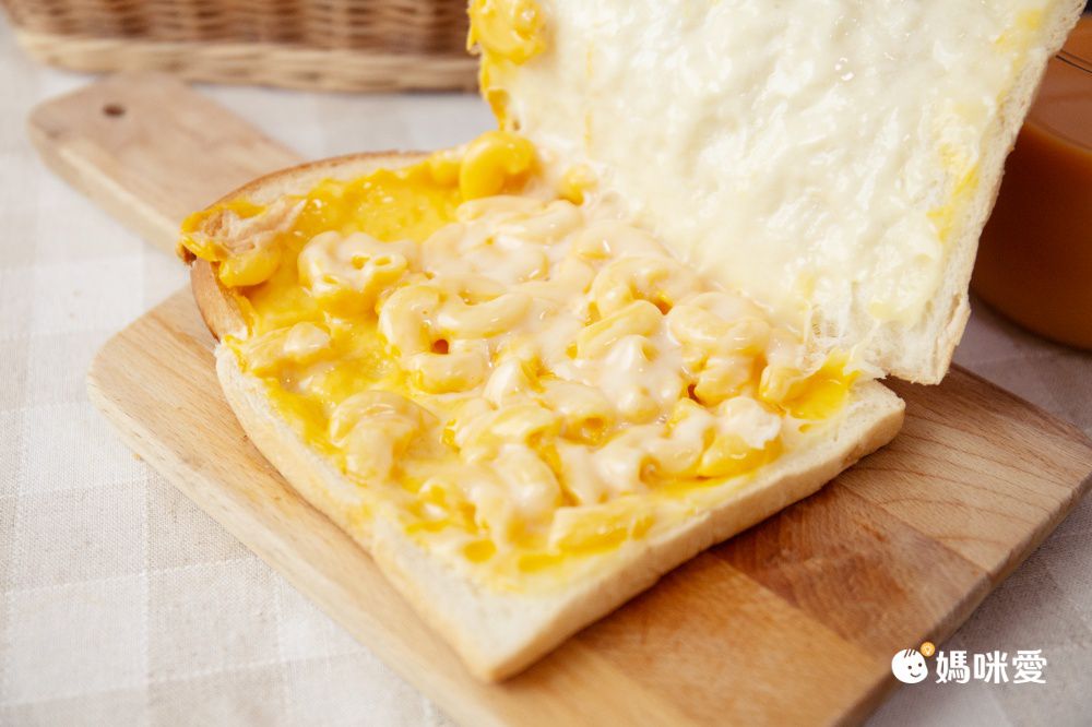 高雄排隊名店！【熱樂煎】爆漿乳酪古巴三明治/豬仔包/磅蛋糕