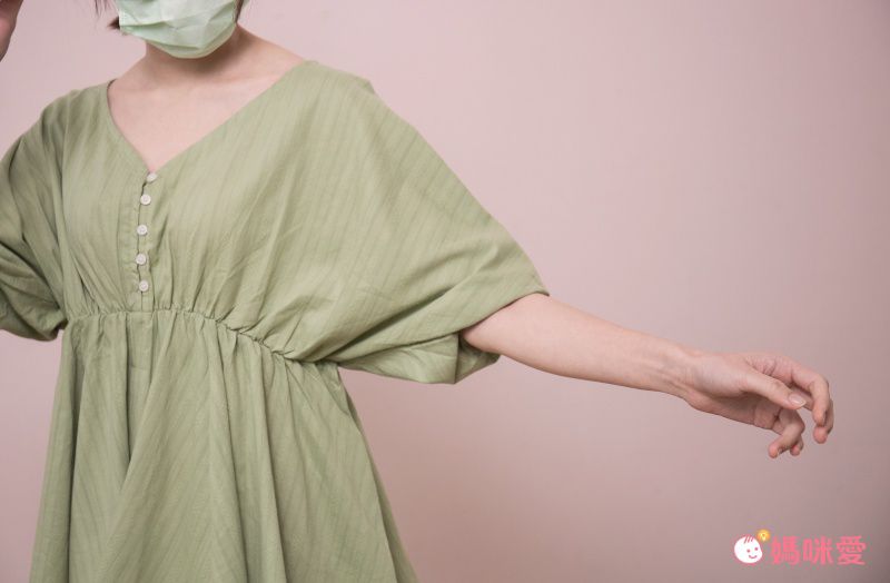 日本 ELENCARE DUE - 滿版幾何綁帶寬褲-米