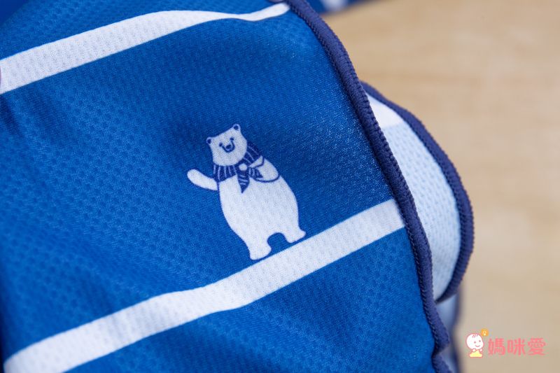 日本弘雅堂 - 抗UV水涼感巾(清新香味)-薄荷味-深藍北極熊 (M(30x100cm))